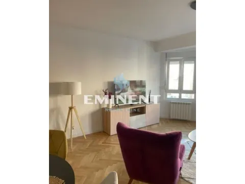 Izdavanje, dvosoban stan, 51m², Savski Venac, Beograd - image 2