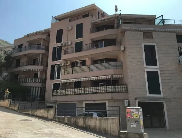 Sale, two bedroom apartment, 90m², Petrovac, Budva