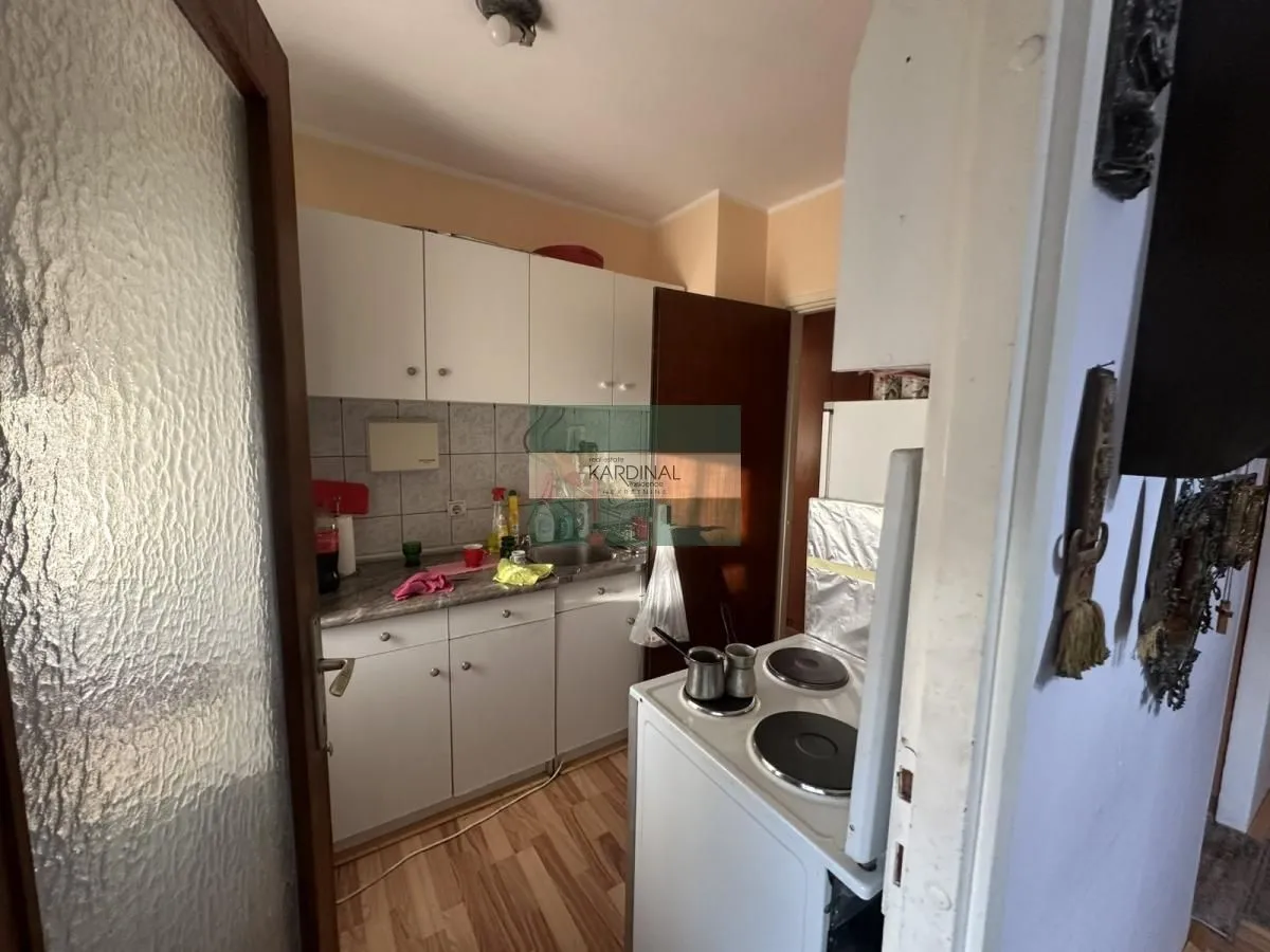 Prodaja, dvosoban stan, 53m², Aerodrom, Kragujevac