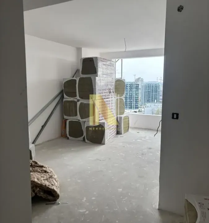 Prodaja, četvorosoban stan, 84m², Zemun Sve Podlokacije, Beograd