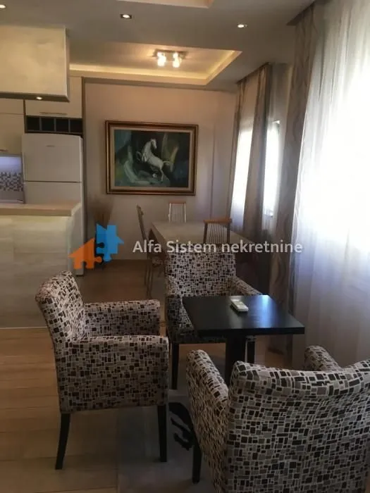 Rent, three bedroom apartment, 90m², Stari Grad, Beograd