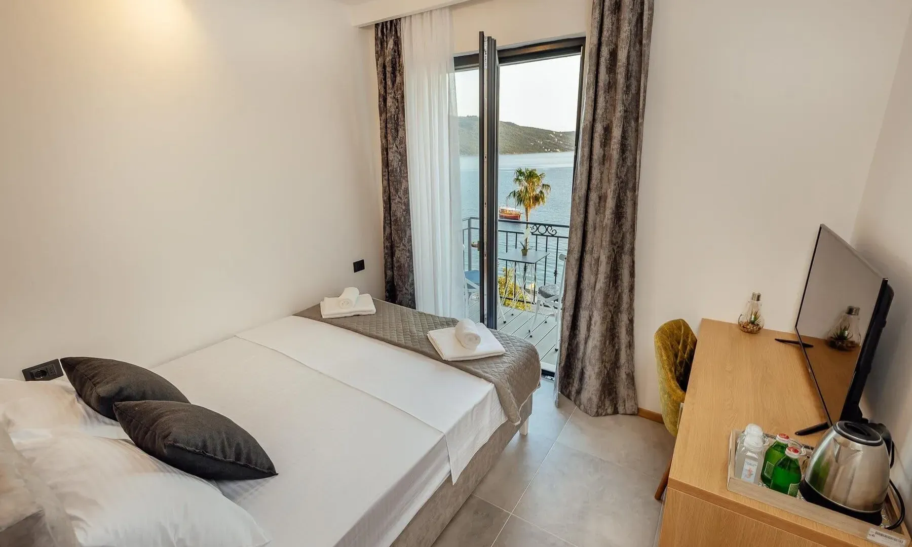 Prodaja, ugostiteljski objekat, 1000m², Kumbor, Herceg Novi