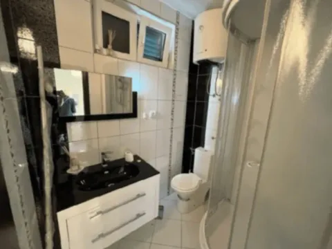 Daily-rent, house, 140m², Petrovac, Budva - image 6