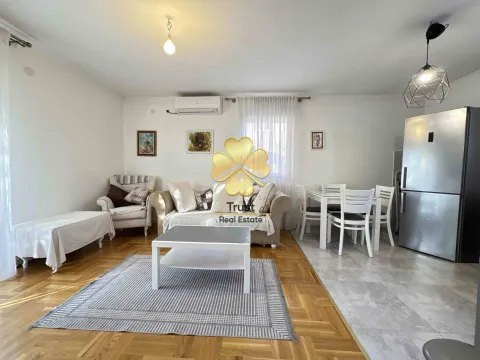 Izdavanje, dvosoban stan, 70m², Velje Brdo, Podgorica - image 6