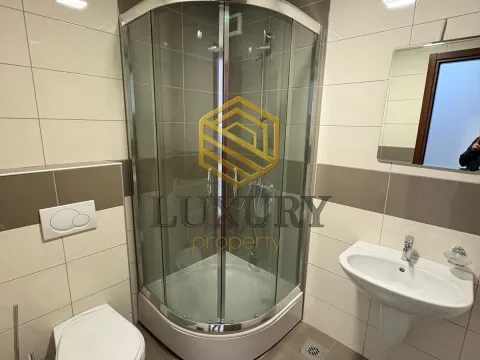 Izdavanje, poslovni prostor, 110m², City Kvart, Podgorica - image 9