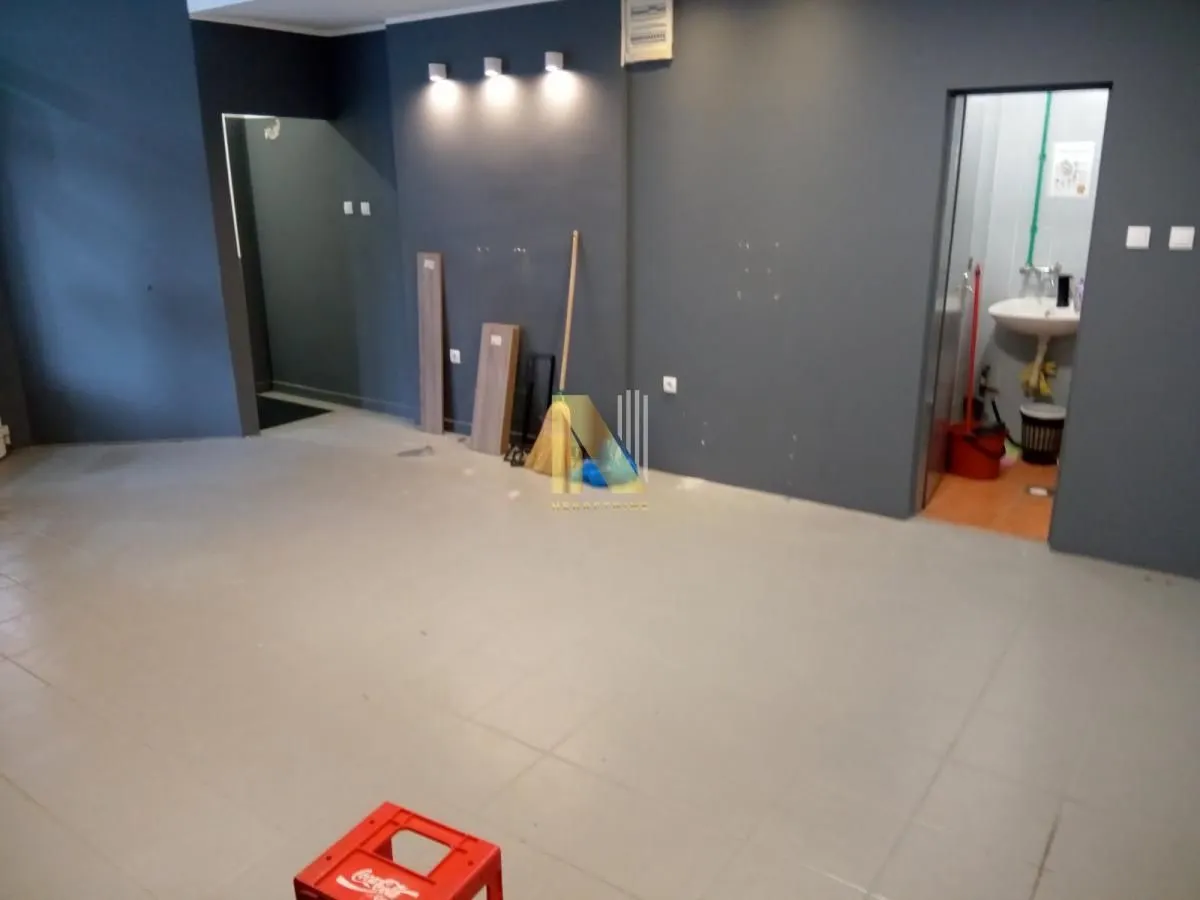 Sale, office space, 68m², Grbavica, Novi Sad Sve Podlokacije
