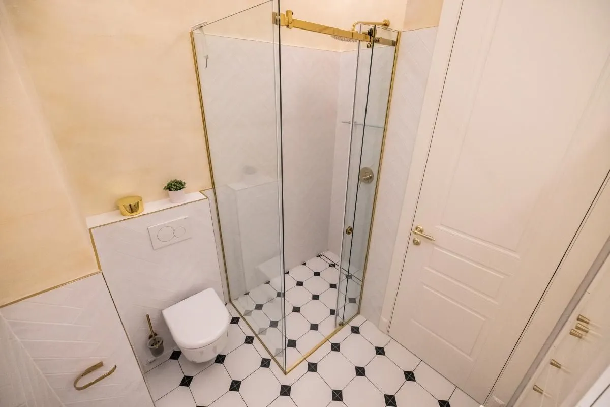 Izdavanje, stan, 131m², Sremska Kamenica, Petrovaradin