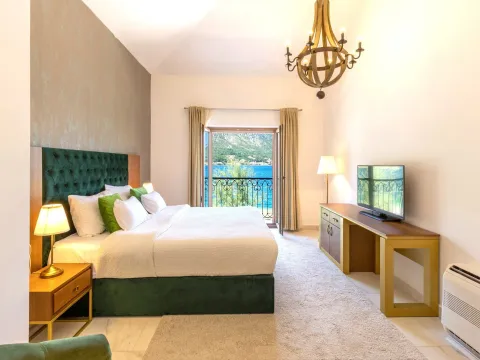 Prodaja, kuća, 198m², Dobrota, Kotor - image 13