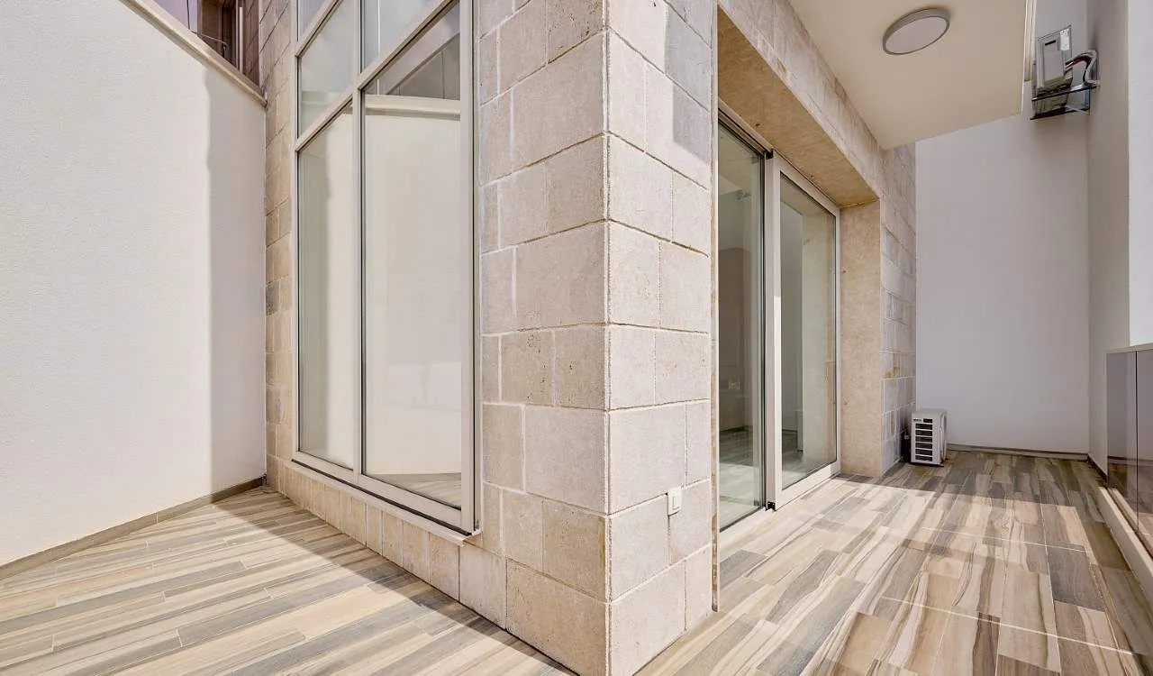 Prodaja, dvosoban stan, 90m², Rafailovići, Budva