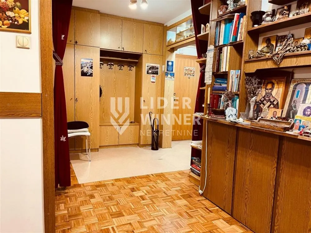 Prodaja, trosoban stan, 101m², Žarkovo, Beograd