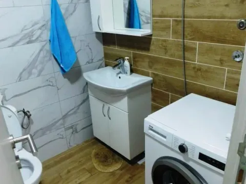 Izdavanje, dvosoban stan, 60m², Centar, Kragujevac - image 13