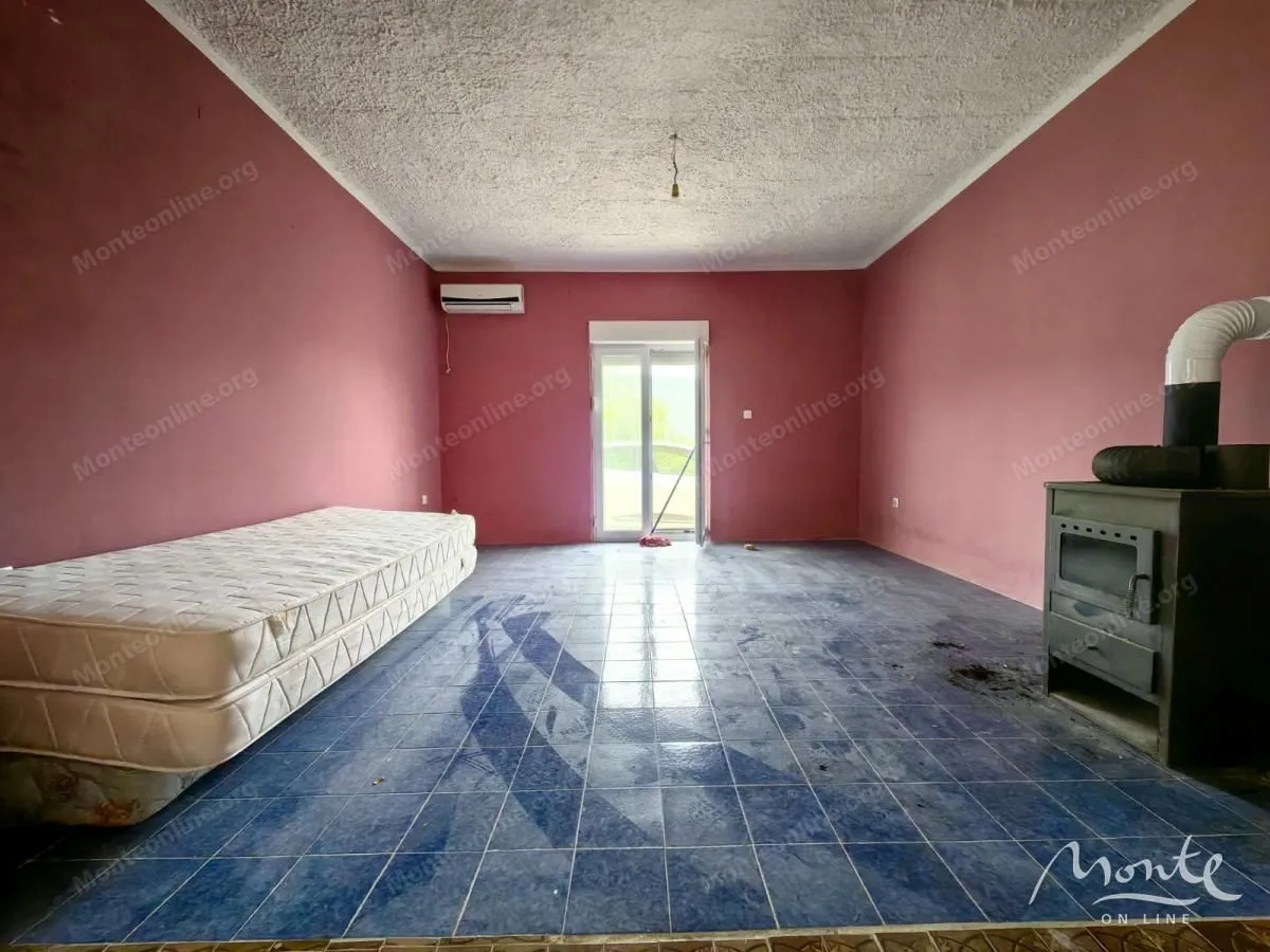 Prodaja, kuća, 180m², Trebešin, Herceg Novi