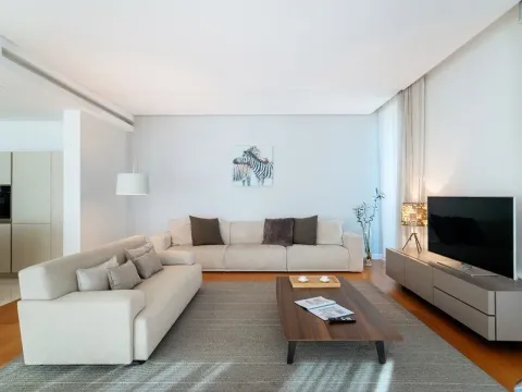 Daily-rent, two bedroom apartment, 508m², Dukley Gardens, Budva - image 7