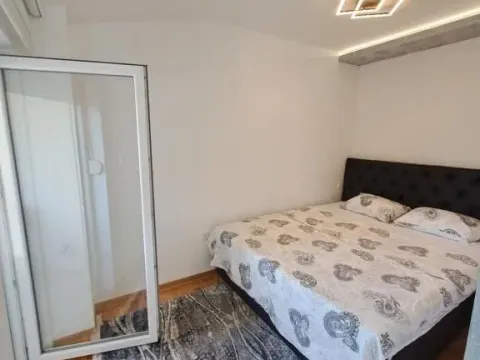 Izdavanje, jednosoban stan, 42m², Stara Varoš, Podgorica - image 8