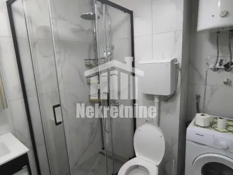 Rent, one bedroom apartment, 43m², Vračar Sve Podlokacije, Beograd - image 13