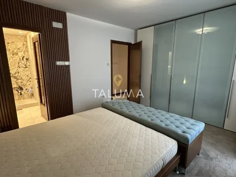 Rent, three bedroom apartment, 200m², Gorica C, Podgorica - image 8