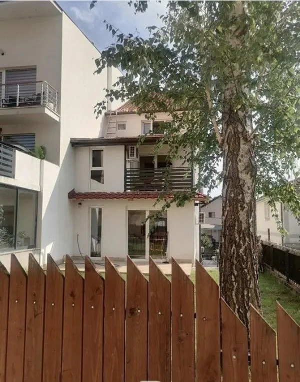 Sale, house, 330m², Centar Sve Podlokacije, Beograd