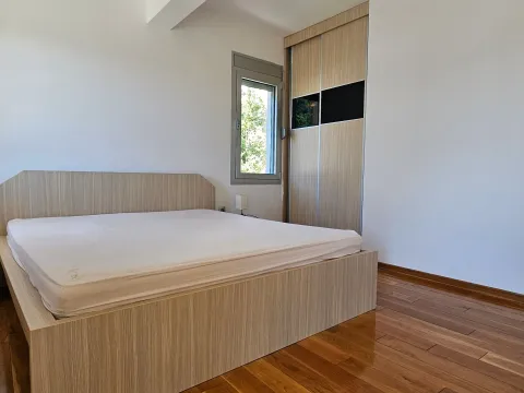 Izdavanje, trosoban stan, 103m², Centar, Budva - image 11