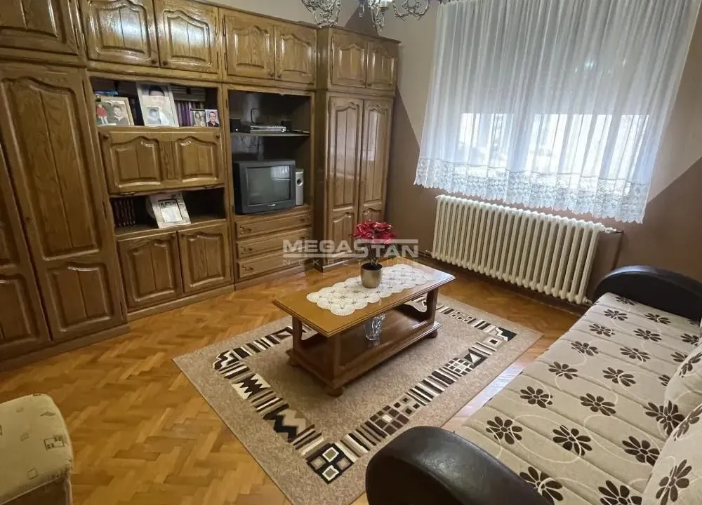 Sale, house, 363m², Centar, Zrenjanin