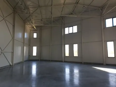 Izdavanje, poslovni prostor, 1500m², Zemun Ugrinovci, Zemun Sve Podlokacije - image 6