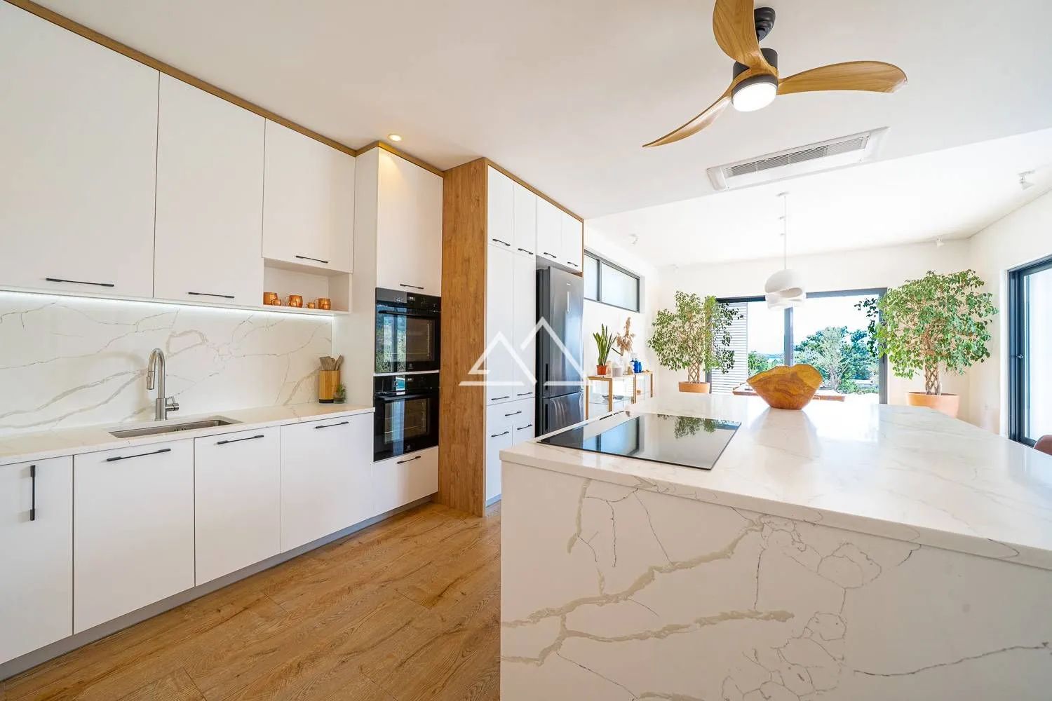 Prodaja, kuća, 220m², Tivat, Crna Gora
