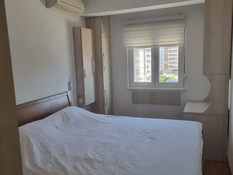 Izdavanje, dvosoban stan, 70m², City Kvart, Podgorica - image 17