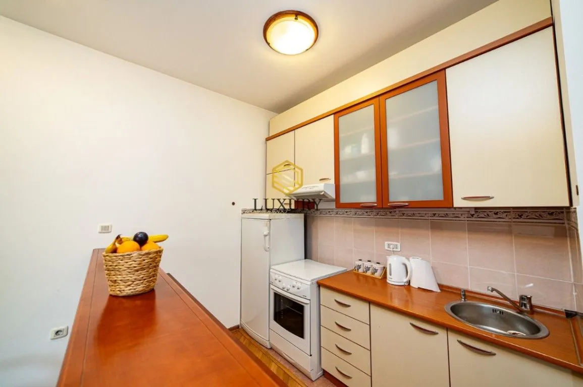 Rent, one bedroom apartment, 67m², Centar, Budva