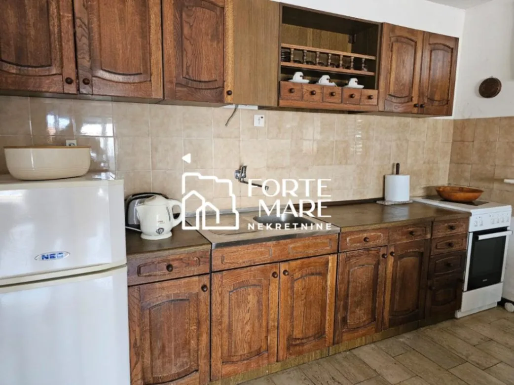 Prodaja, dvosoban stan, 115m², Tivat, Crna Gora