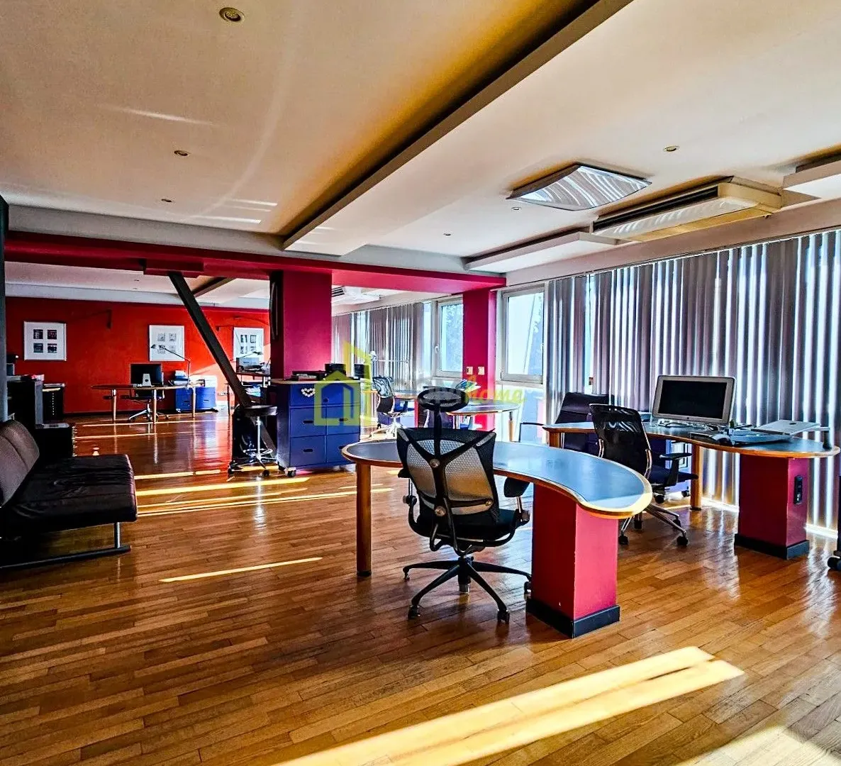 Izdavanje, poslovni prostor, 222m², Centar, Podgorica