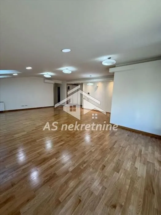 Rent, three bedroom apartment, 130m², Savski Venac, Beograd
