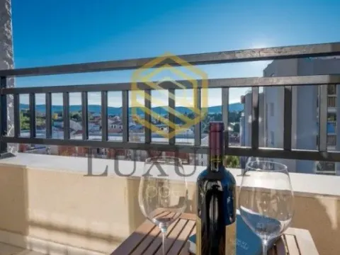 Prodaja, dvosoban stan, 63m², Pod Kuk, Tivat