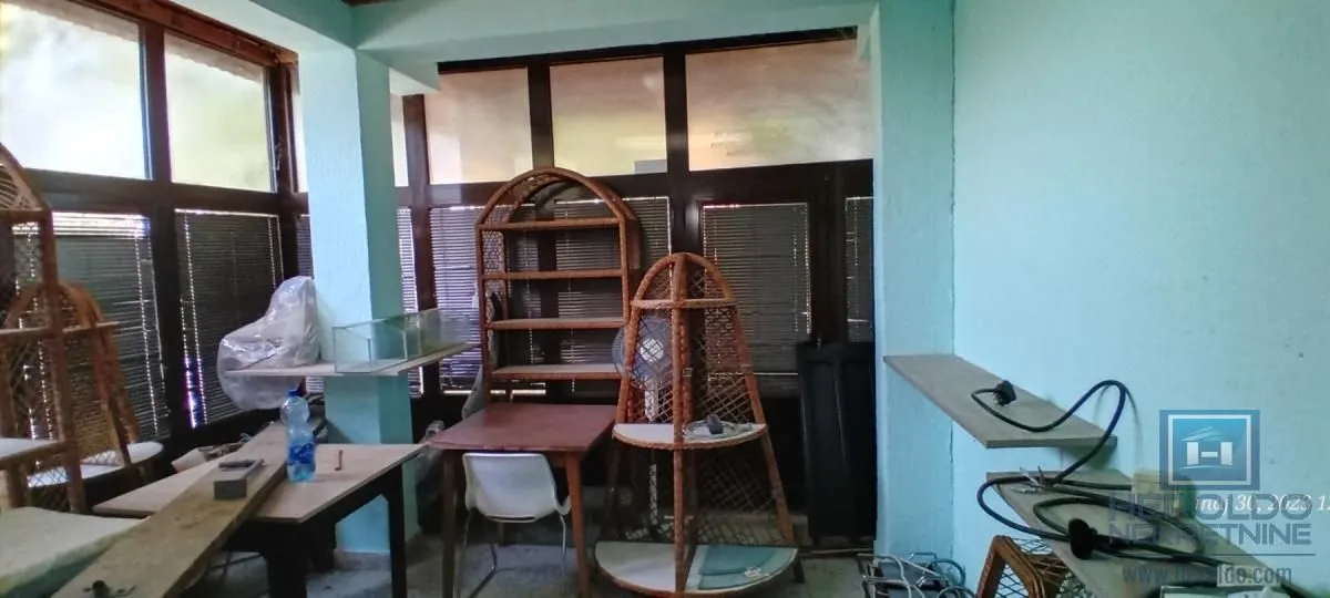 Rent, office space, 67m², Ćuprija, Srbija