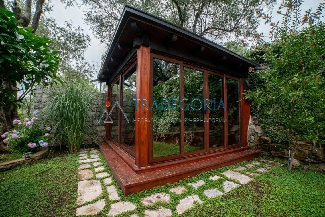 Prodaja, ugostiteljski objekat, 435m², Bečići, Budva