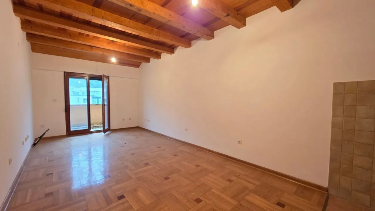 Prodaja, trosoban stan, 96m², Budva, Crna Gora