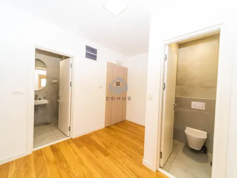 Rent, office space, 68m², Central Point, Podgorica - image 6