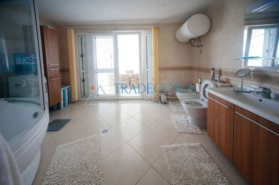 Prodaja, kuća, 265m², Dobra Voda, Bar