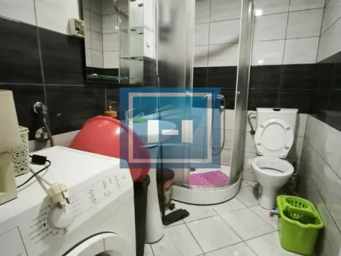 Prodaja, četvorosoban stan, 82m², Centar, Ćuprija - image 10