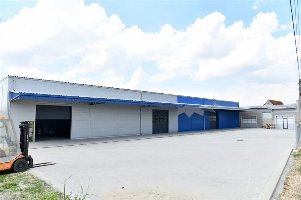 Rent, office space, 920m², Centar, Čačak