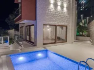 Prodaja, kuća, 285m², Perazića do, Budva - image 13