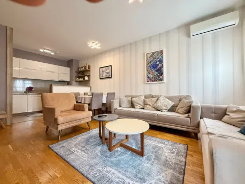 Prodaja, dvosoban stan, 63m², City Kvart, Podgorica - image 2
