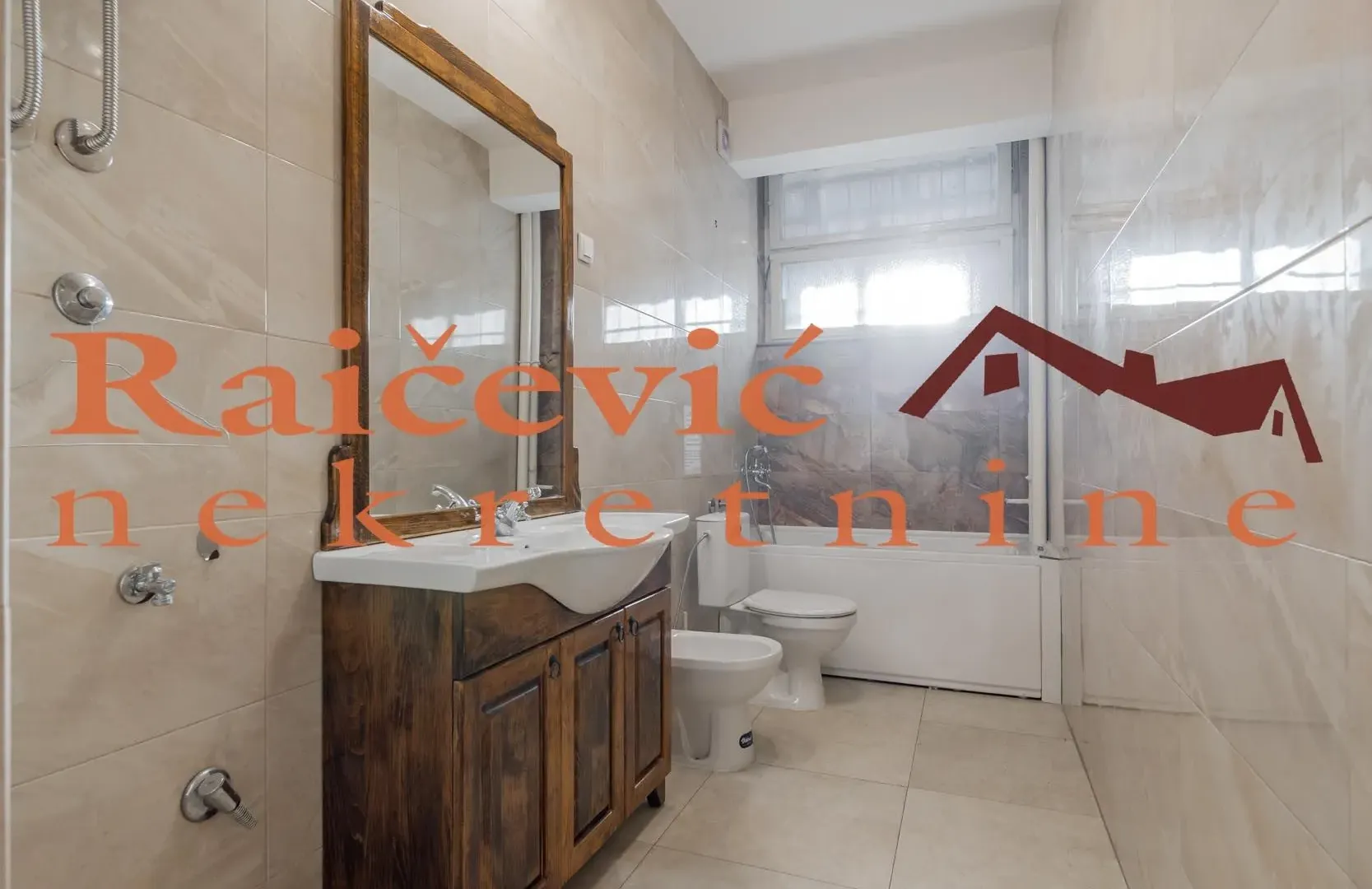 Rent, three bedroom apartment, 102m², Cvetni Trg, Vračar Sve Podlokacije