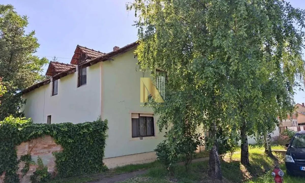 Prodaja, kuća, 200m², Rumenka, Novi Sad Sve Podlokacije