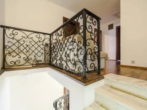 Sale, house, 274m², Partizanov Stadion, Beograd - image 4
