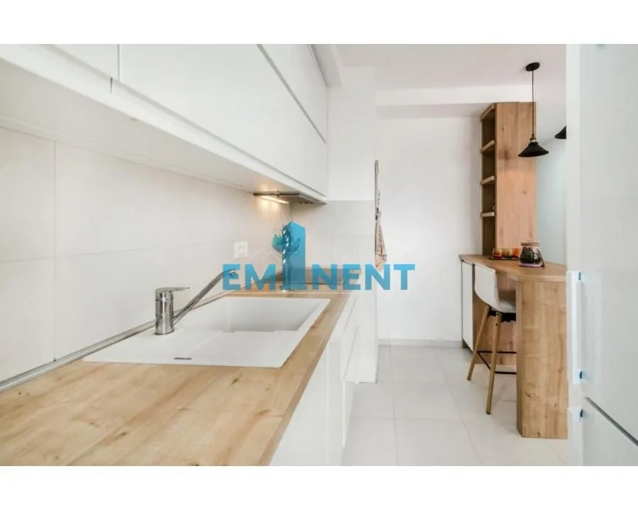 Izdavanje, trosoban stan, 60m², Novi Beograd Blok 67, Novi Beograd Sve Podlokacije