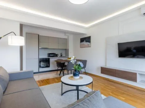 Izdavanje, dvosoban stan, 67m², Bečići, Budva - image 10