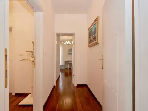 Sale, three bedroom apartment, 150m², Bečići, Budva - image 17