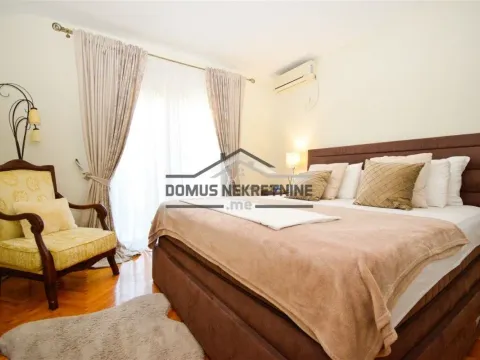 Izdavanje, kuća, 250m², Donja Gorica, Podgorica - image 11