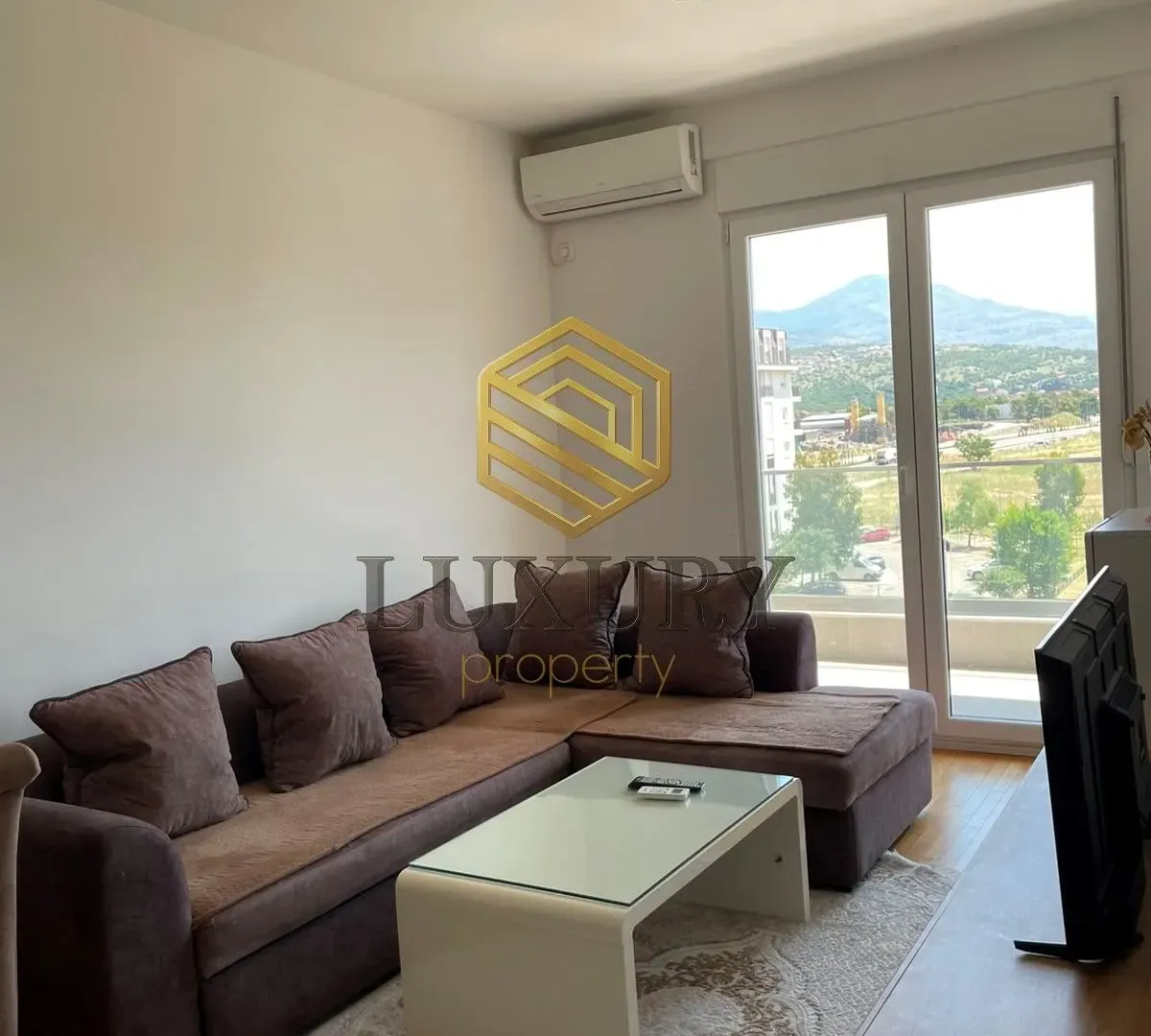 Rent, one bedroom apartment, 43m², Stari Aerodrom, Podgorica