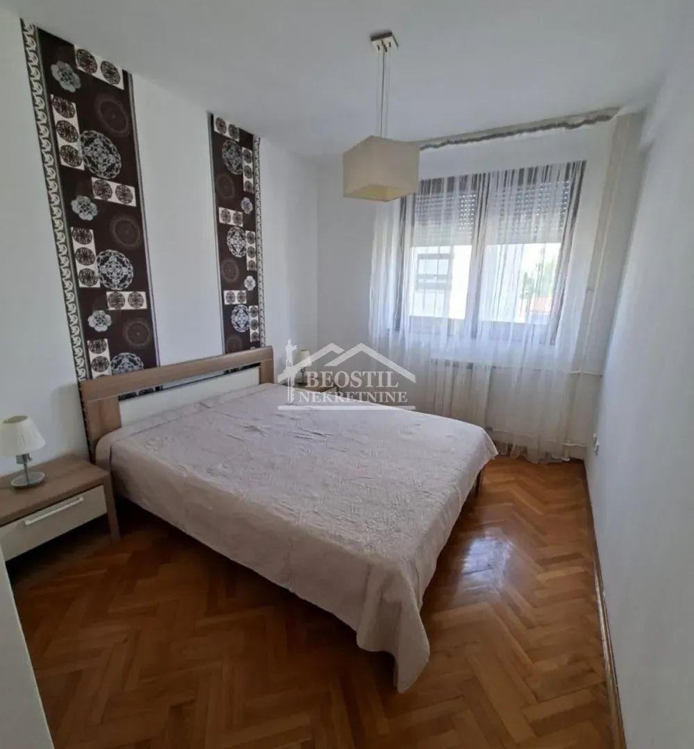 Rent, two bedroom apartment, 52m², Vračar Sve Podlokacije, Beograd