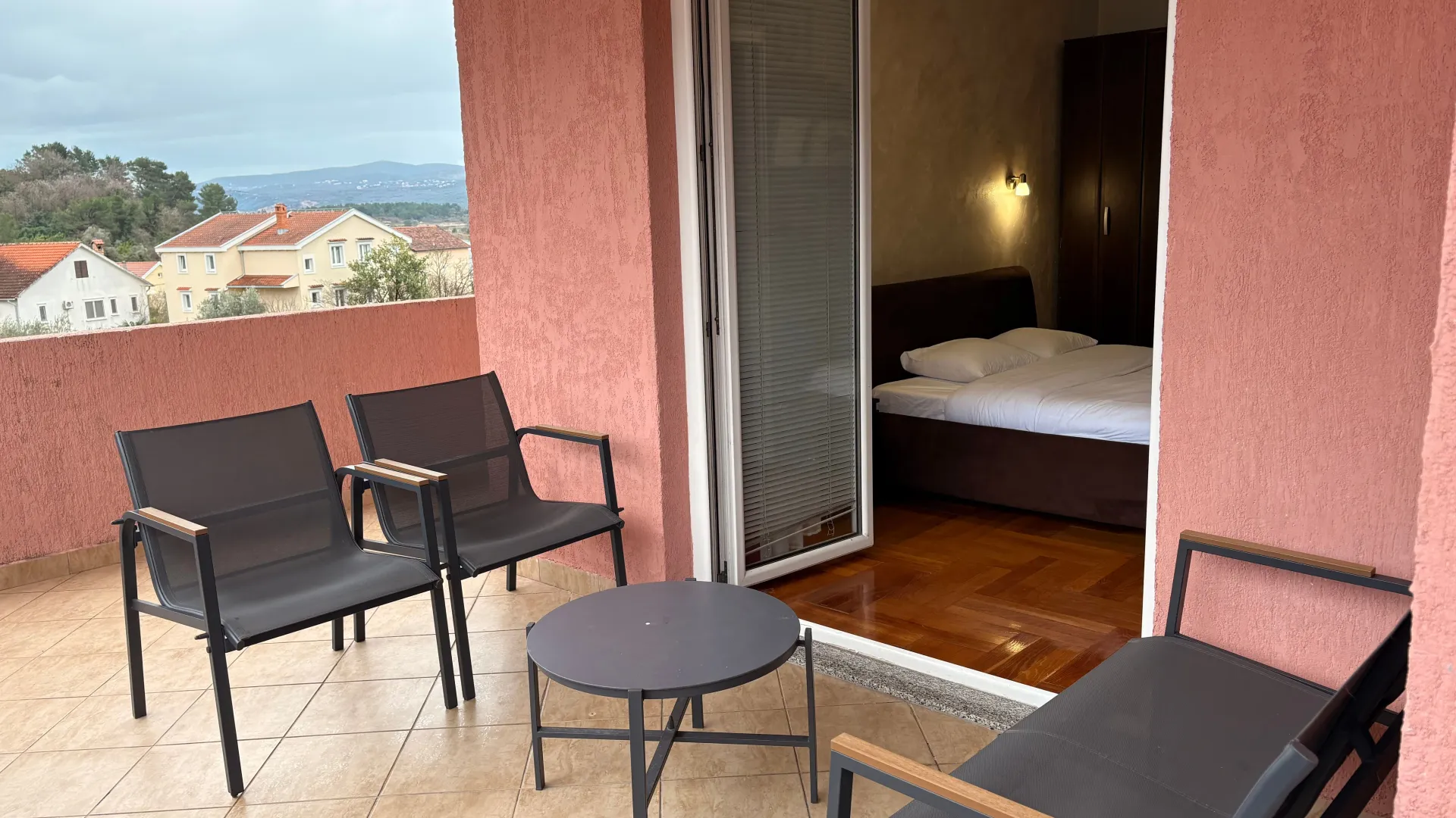 Stan-na-dan, jednosoban stan, 84m², Bonići, Tivat